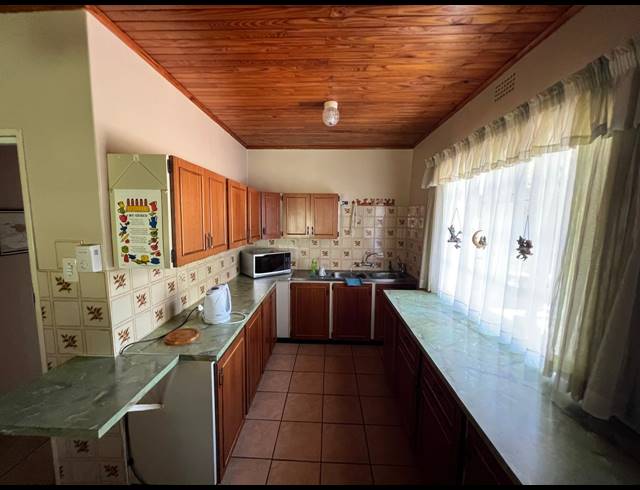 3 BEDROOM HOUSE FOR SALE IN HELDERSTROME AH